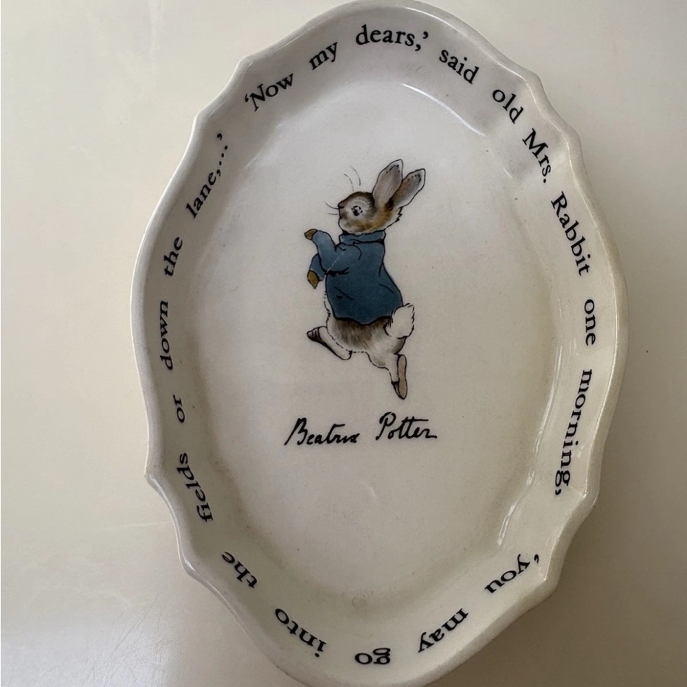 Wedgwood England Beatrix Potter Peter Rabbit Oval Trinket Dish “Now my dears…”